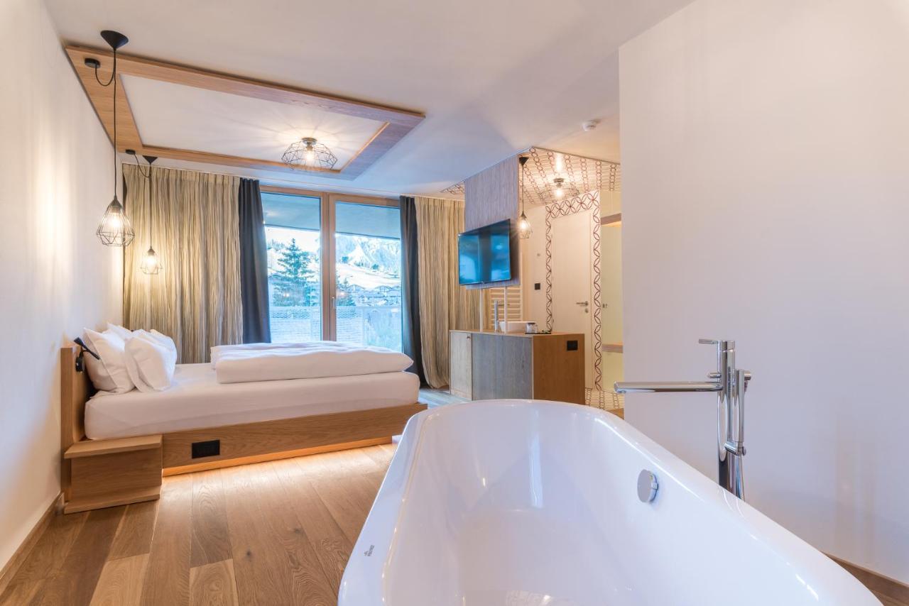 Hotel Tofana Сан-Кассіано Екстер'єр фото