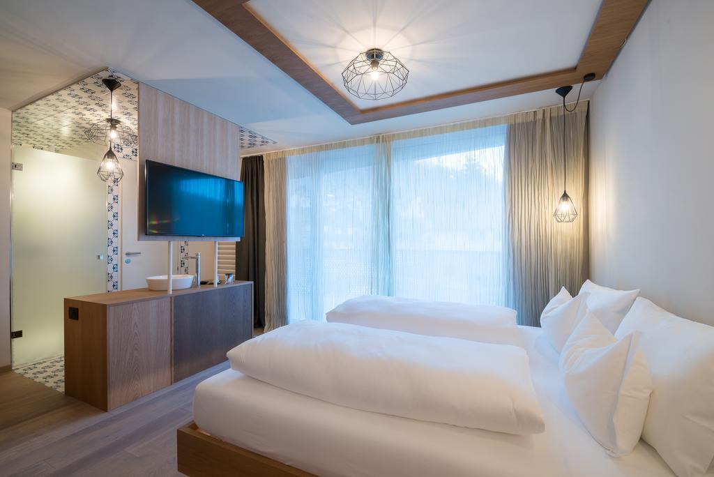 Hotel Tofana Сан-Кассіано Екстер'єр фото